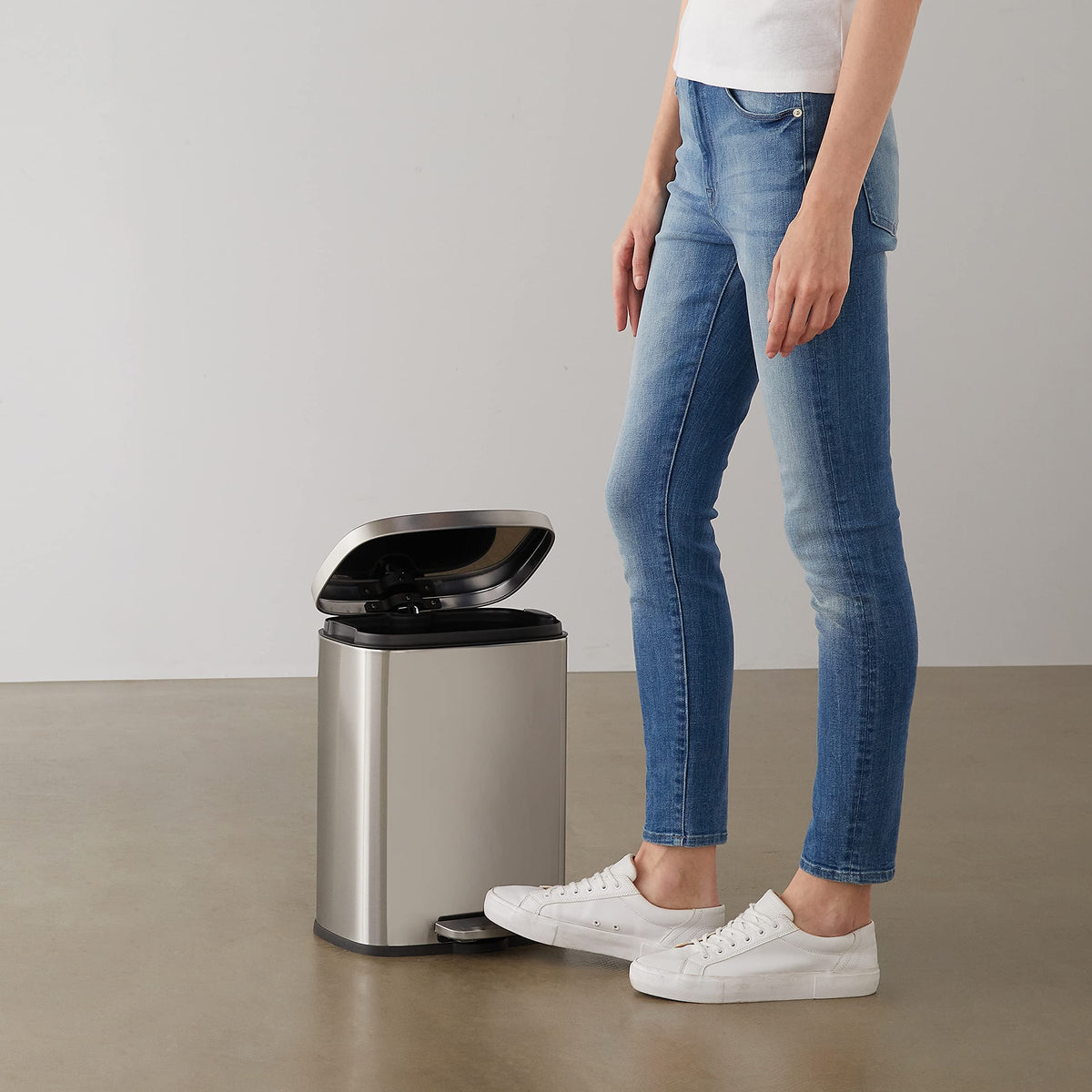 Amazon Basics SMALL Trash Can, 3.1 Gallon (12L), Smudge Resistant Rectangular Bin with Soft-Close Lid, Step Foot Pedal, Removable Inner Bucket, Brushed Stainless Steel, Satin Nickel Finish